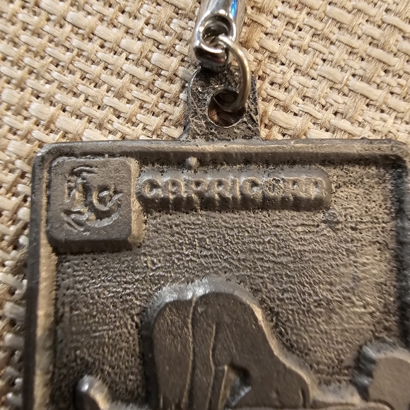 Vintage 1960s Naughty Capricorn pewter keyring - Picture 3 of 5